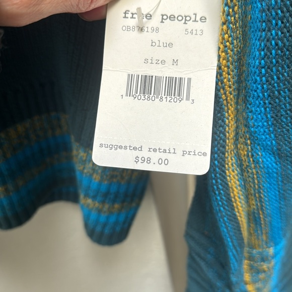 Free People Cropped Sweater, NWT - Picture 5 of 7